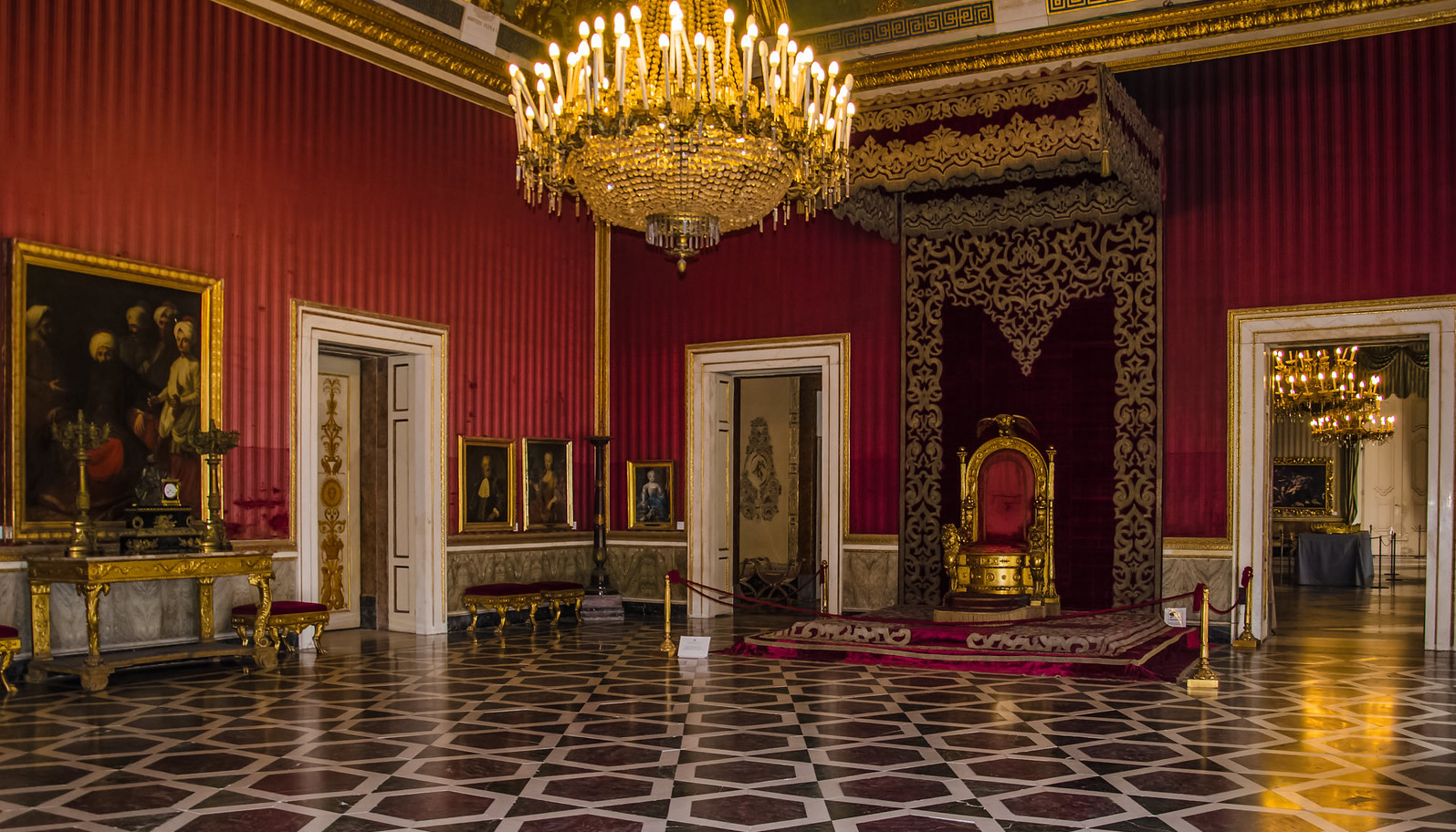 trono
